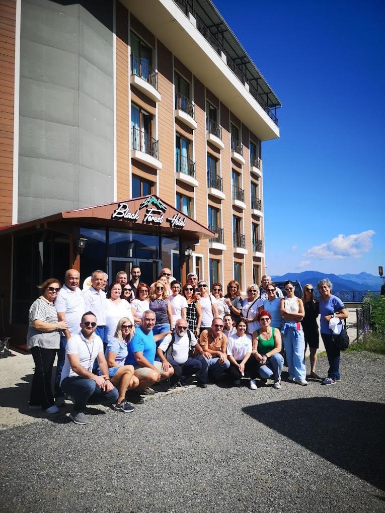 Black Forest Hotel Savsat Luaran gambar