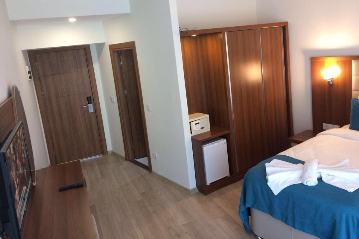 Black Forest Hotel Savsat Luaran gambar