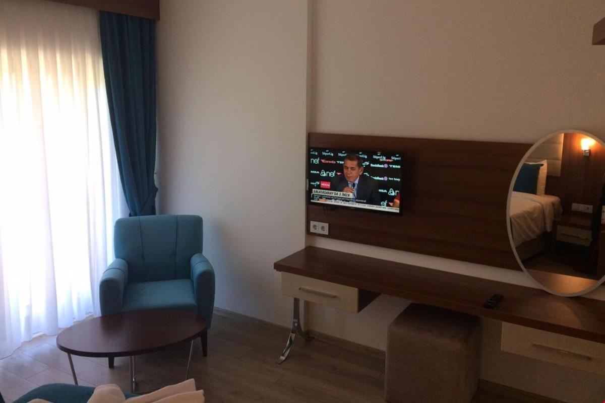 Black Forest Hotel Savsat Luaran gambar