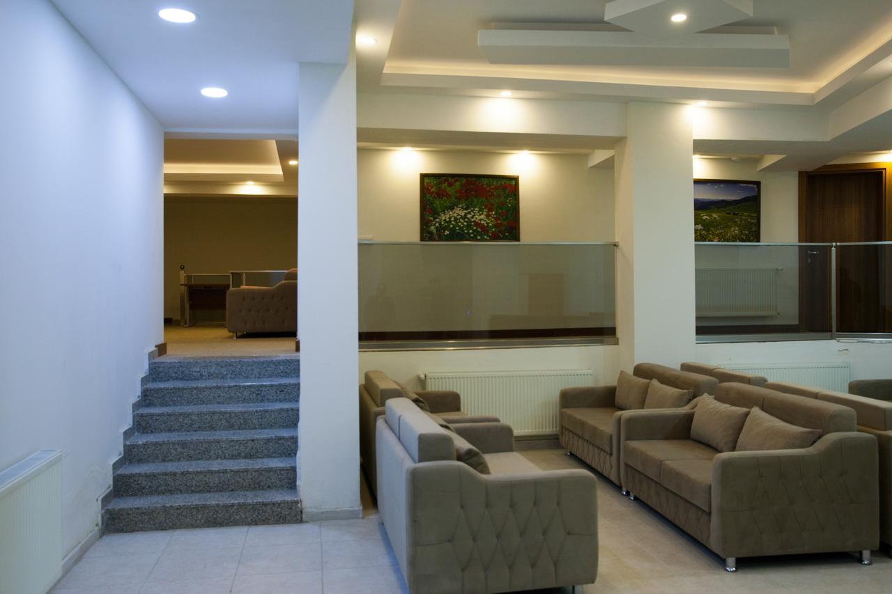 Black Forest Hotel Savsat Luaran gambar
